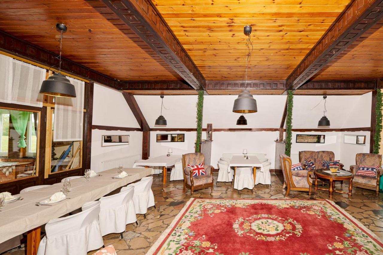 Park Inn Resort Lowicz Walecki Exterior photo
